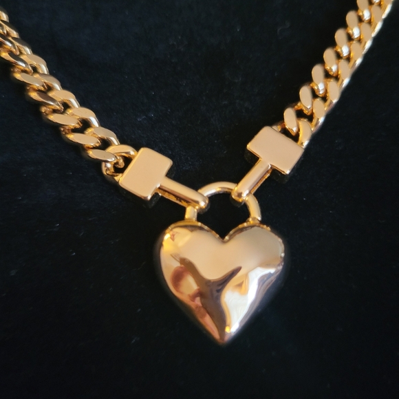 Gold Heart Pendant Necklace By Eye Candy. - Picture 2 of 3